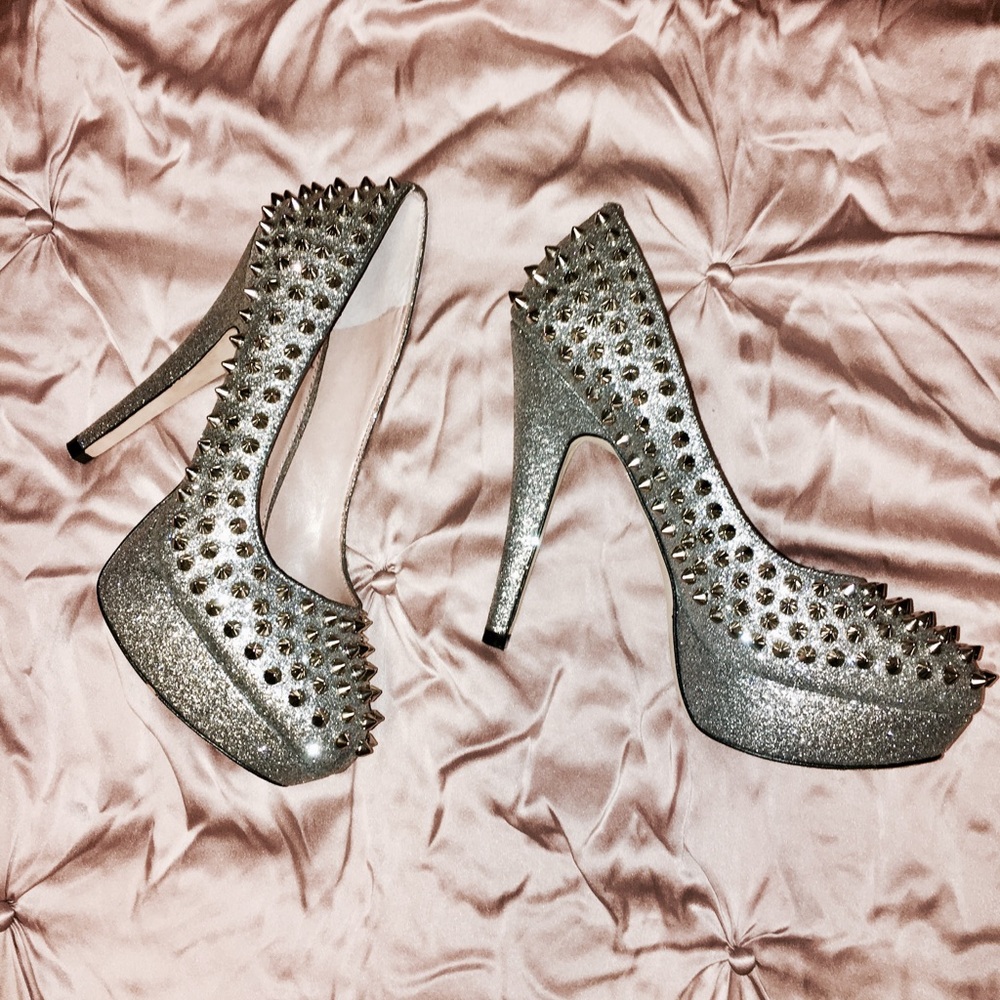 Vince Camuto Spike Dark Silver Pumps